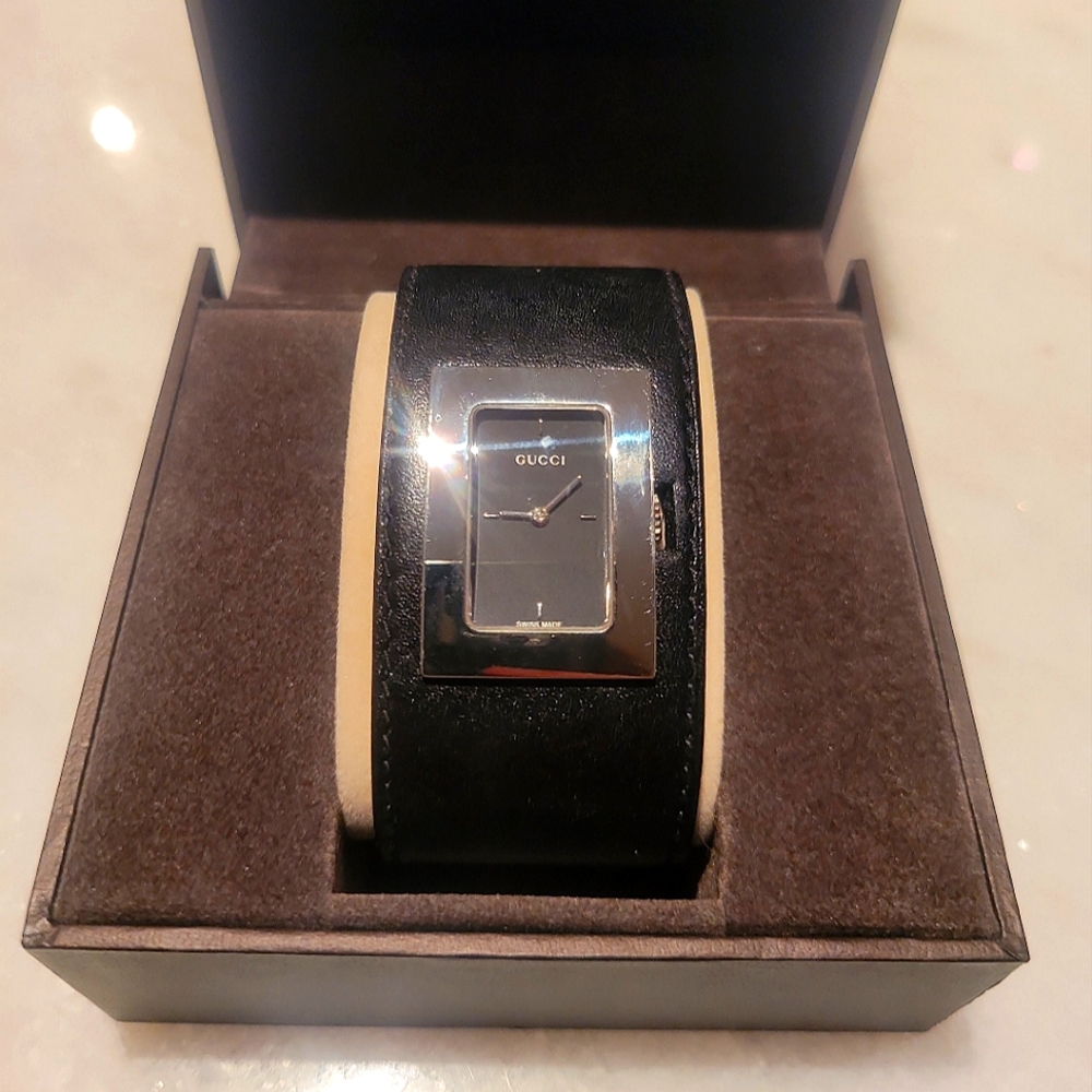 Gucci Black Women's/ unisex Watch 7800L 100% authentic